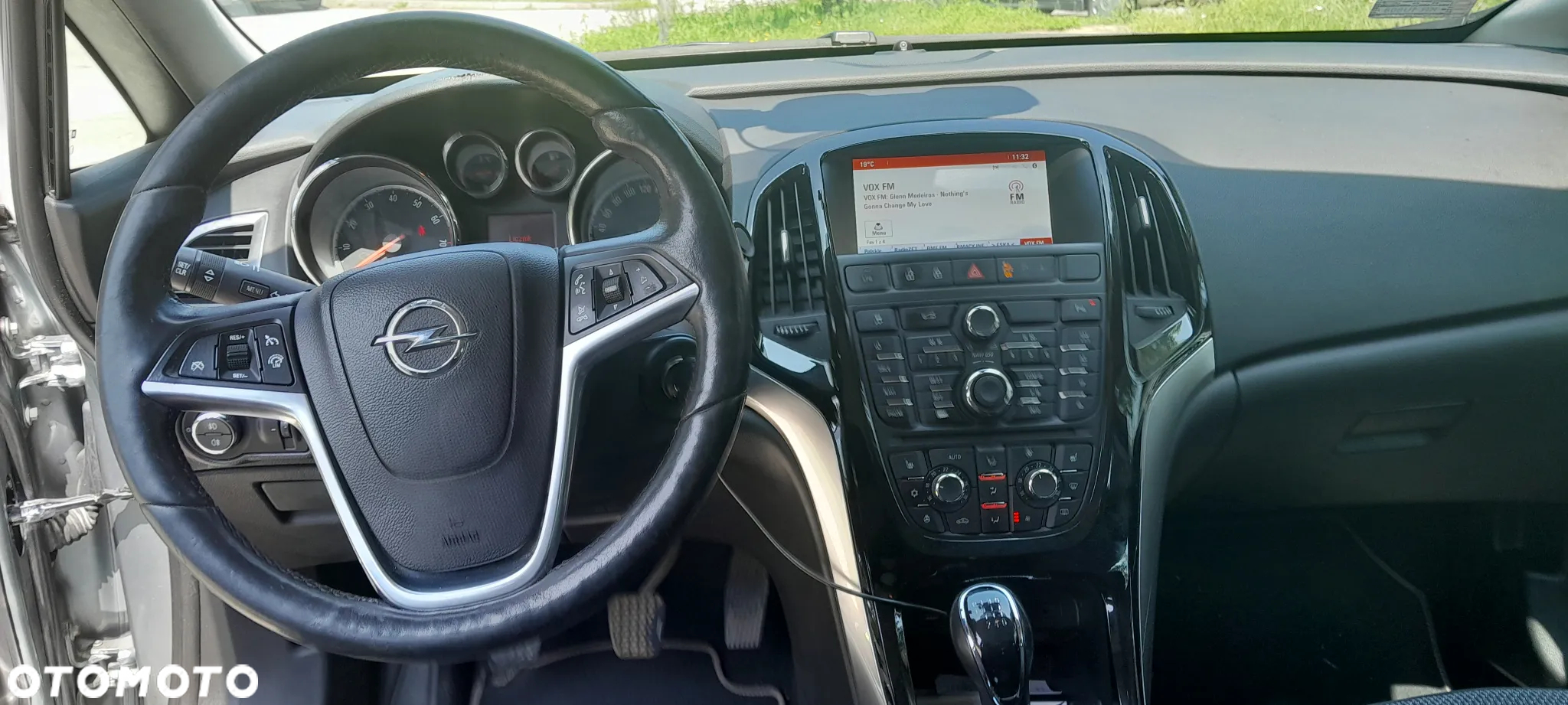 Opel Astra IV 1.4 T Executive EU6 - 8