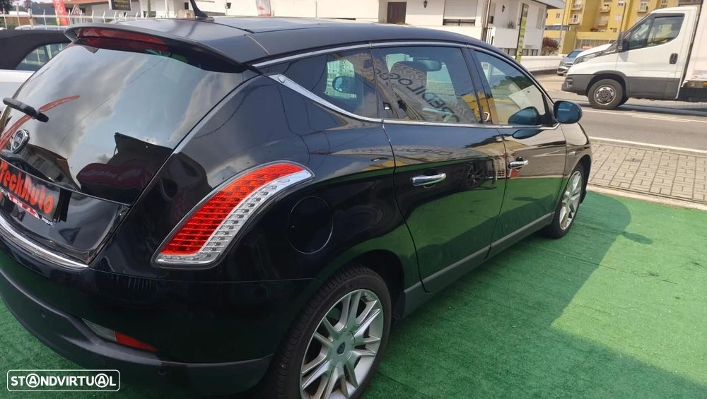 Lancia Delta 1.6 M-Jet Platinum - 5