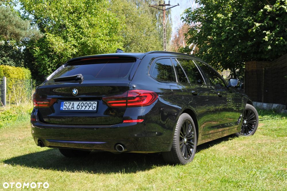 BMW Seria 5 520d xDrive Sport Line - 19