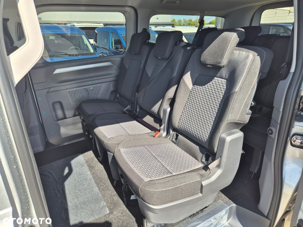 Volkswagen CARAVELLE - 11