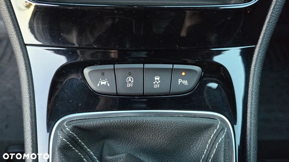Opel Astra 1.6 D (CDTI) Start/Stop Innovation - 19