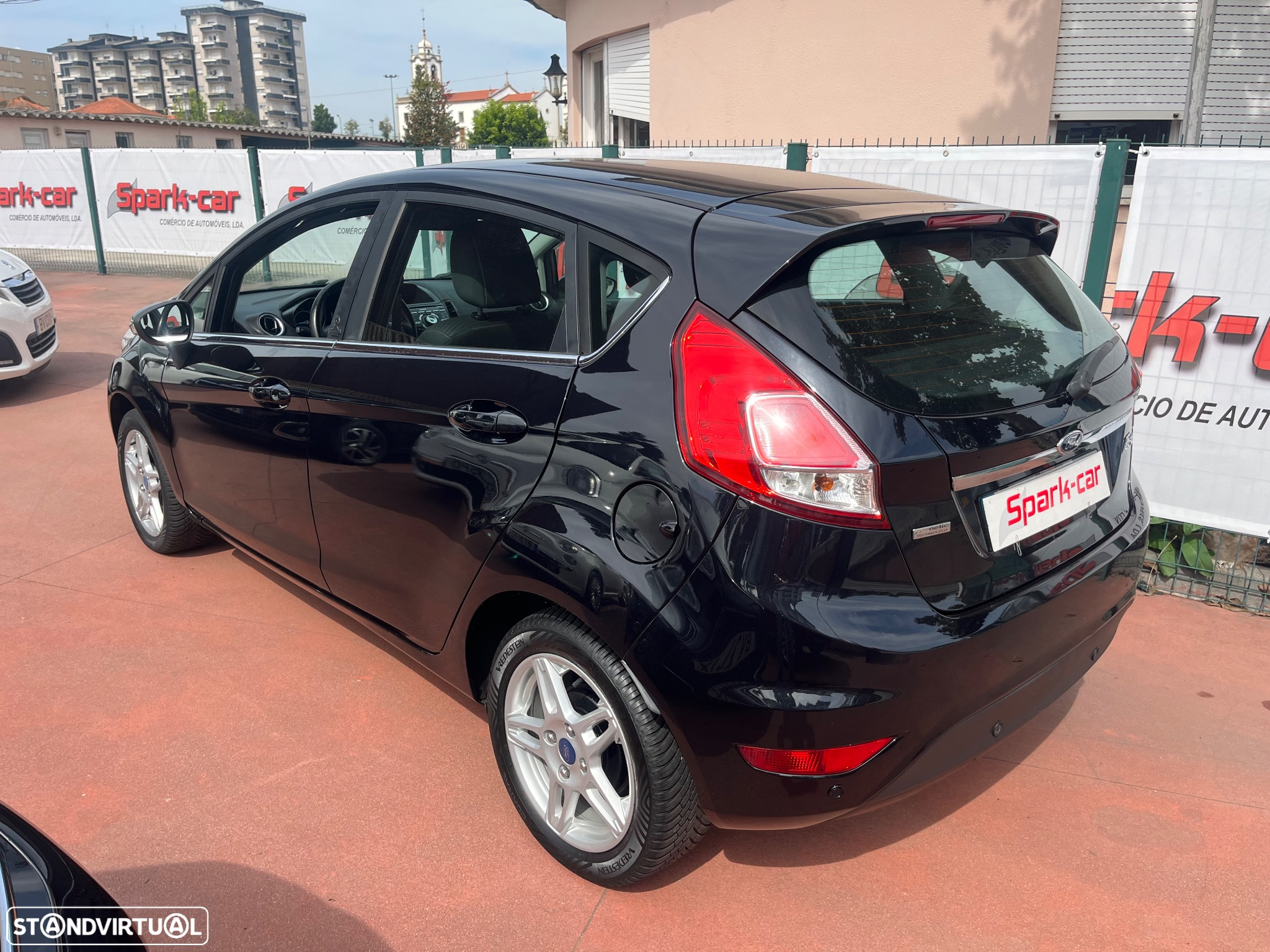 Ford Fiesta 1.0 EcoBoost S&S TITANIUM - 3