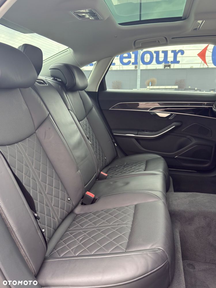 Audi S8 - 31