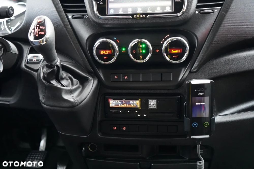 Iveco DAILY / 50C18 / KLIMA / 66tys. km !!! / HI -MATIC / SPROWADZONY - 23