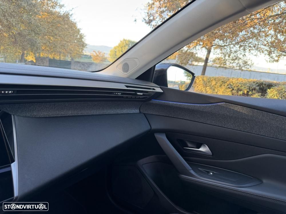 Peugeot 408 1.6 Hybrid GT e-EAT8 - 24