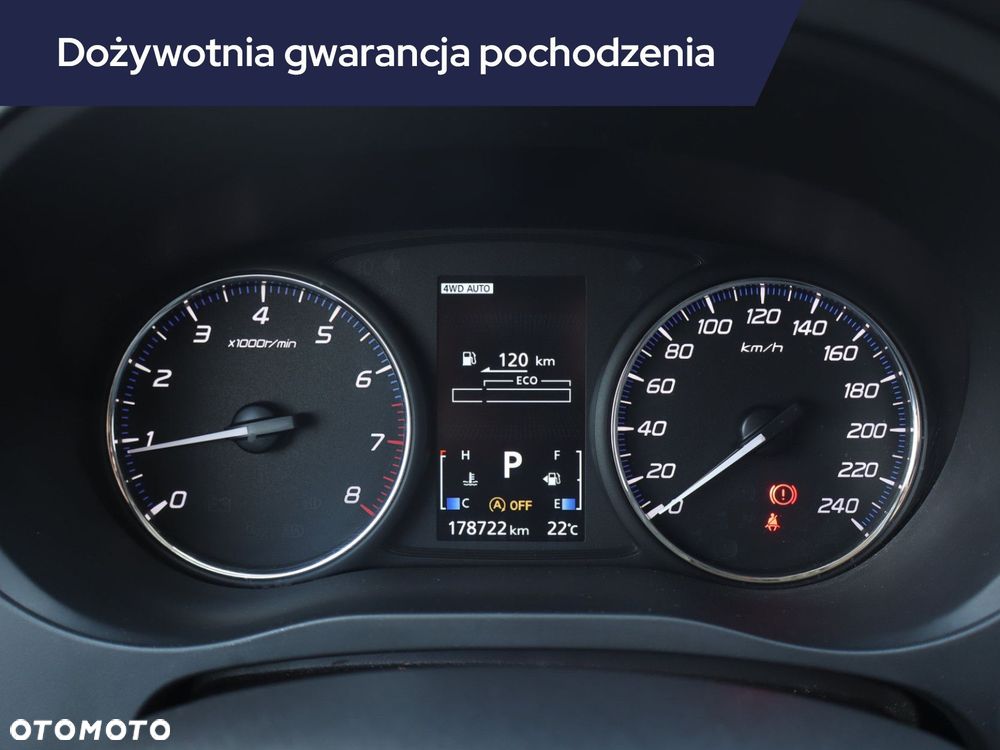 Mitsubishi Outlander - 13