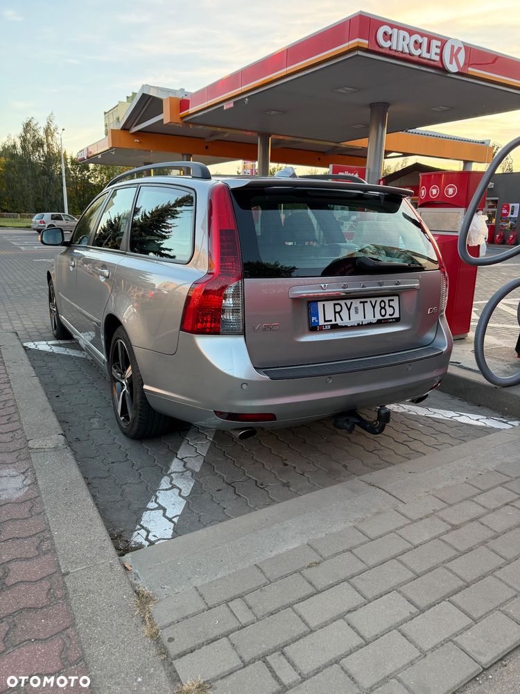 Volvo V50 D3 Momentum - 8