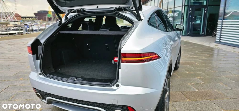 Jaguar E-Pace 2.0 i4P AWD R-Dynamic - 6