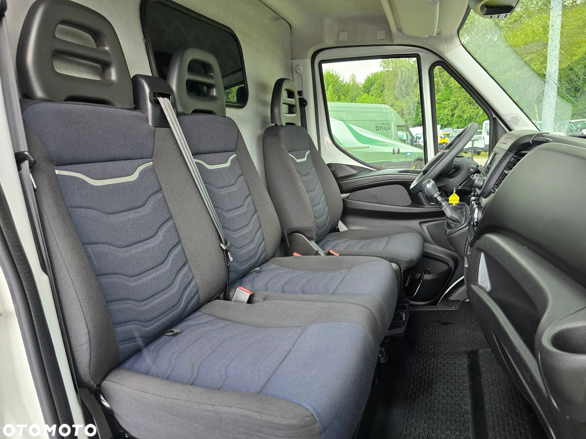 Iveco DAILY 35S16 Furgon L3H2 - 16