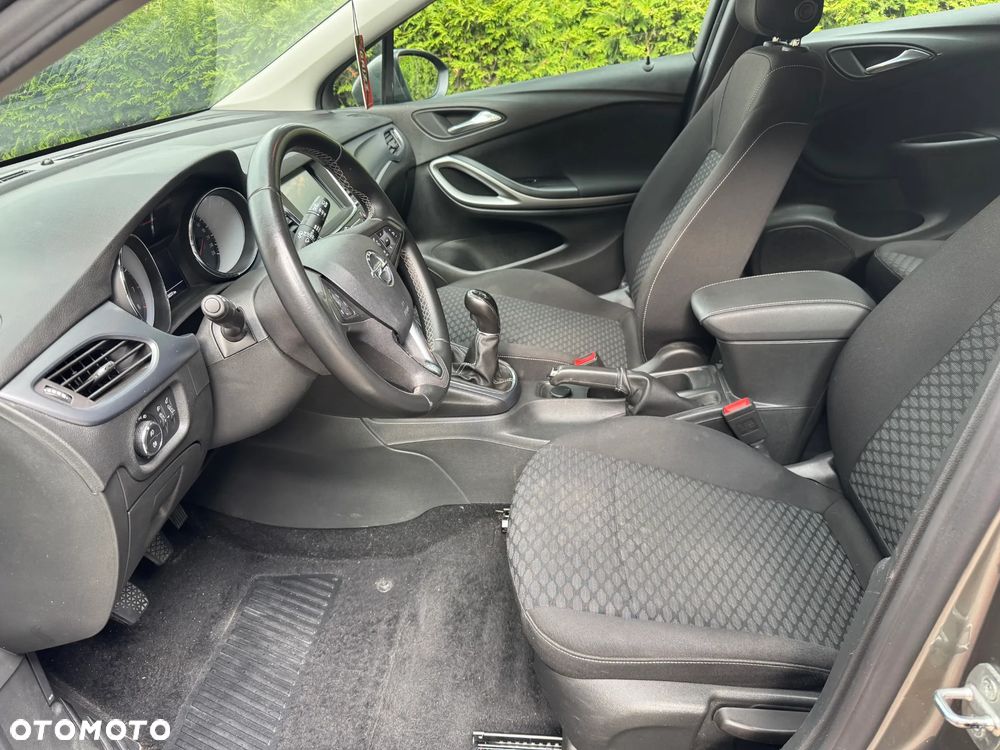 Opel Astra 1.4 T Enjoy - 8