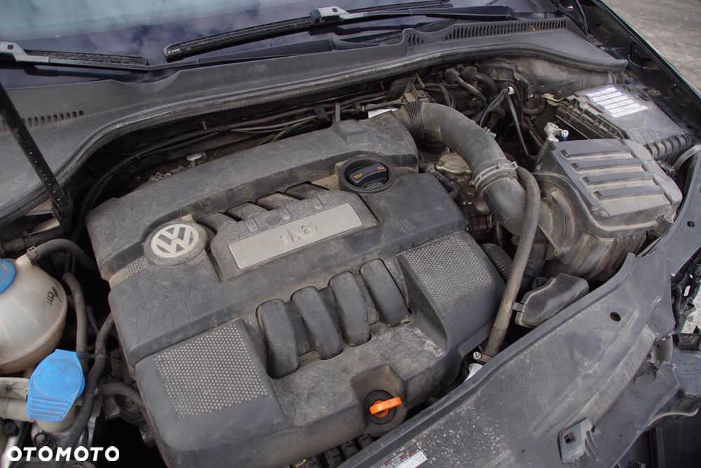 Auto na części - Volkswagen Golf V 1.6 MPI 102 KM BSE JHT LC9X 2008R Silnik Skrzynia Drzwi Zderzak Klapa Lampa Lusterko Klamka Szyba Deska Kokpit Sterownik Moduł Czujnik Licznik Panel Kierownica - 20