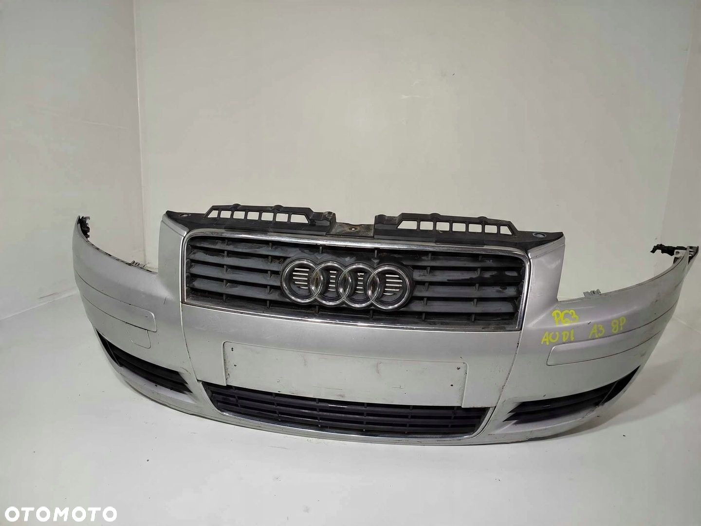 ZDERZAK PRZEDNI PRZÓD MAŁY GRILL AUDI A3 8P 02-05 - 2