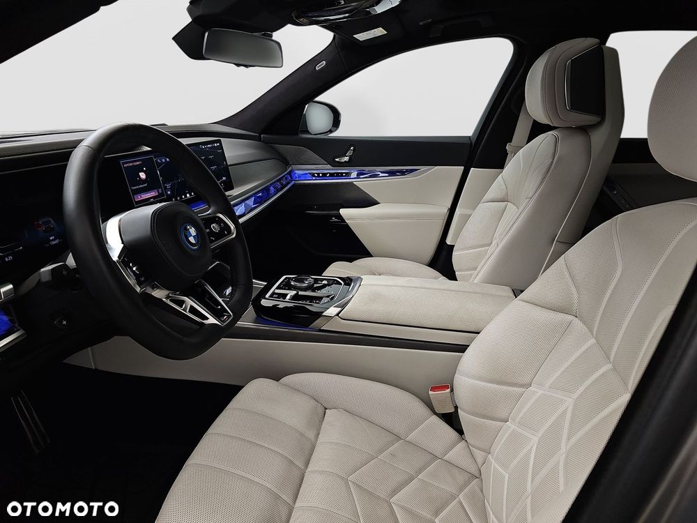BMW Seria 7 750e PHEV xDrive M Sport sport - 17
