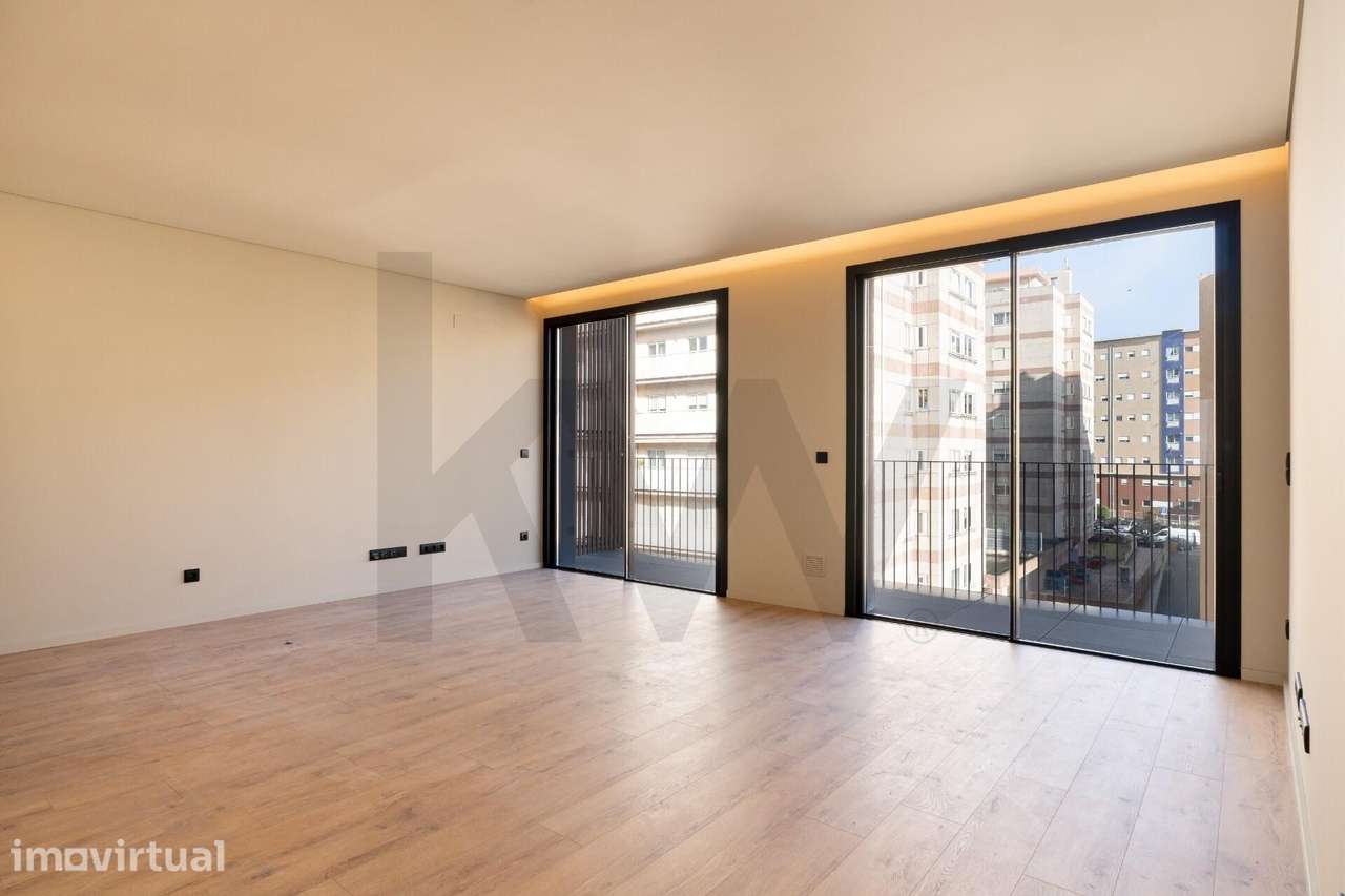 Apartamento T2 inserido no empreendimento Santos Silva em Vila Nova de - Grande imagem: 2/18