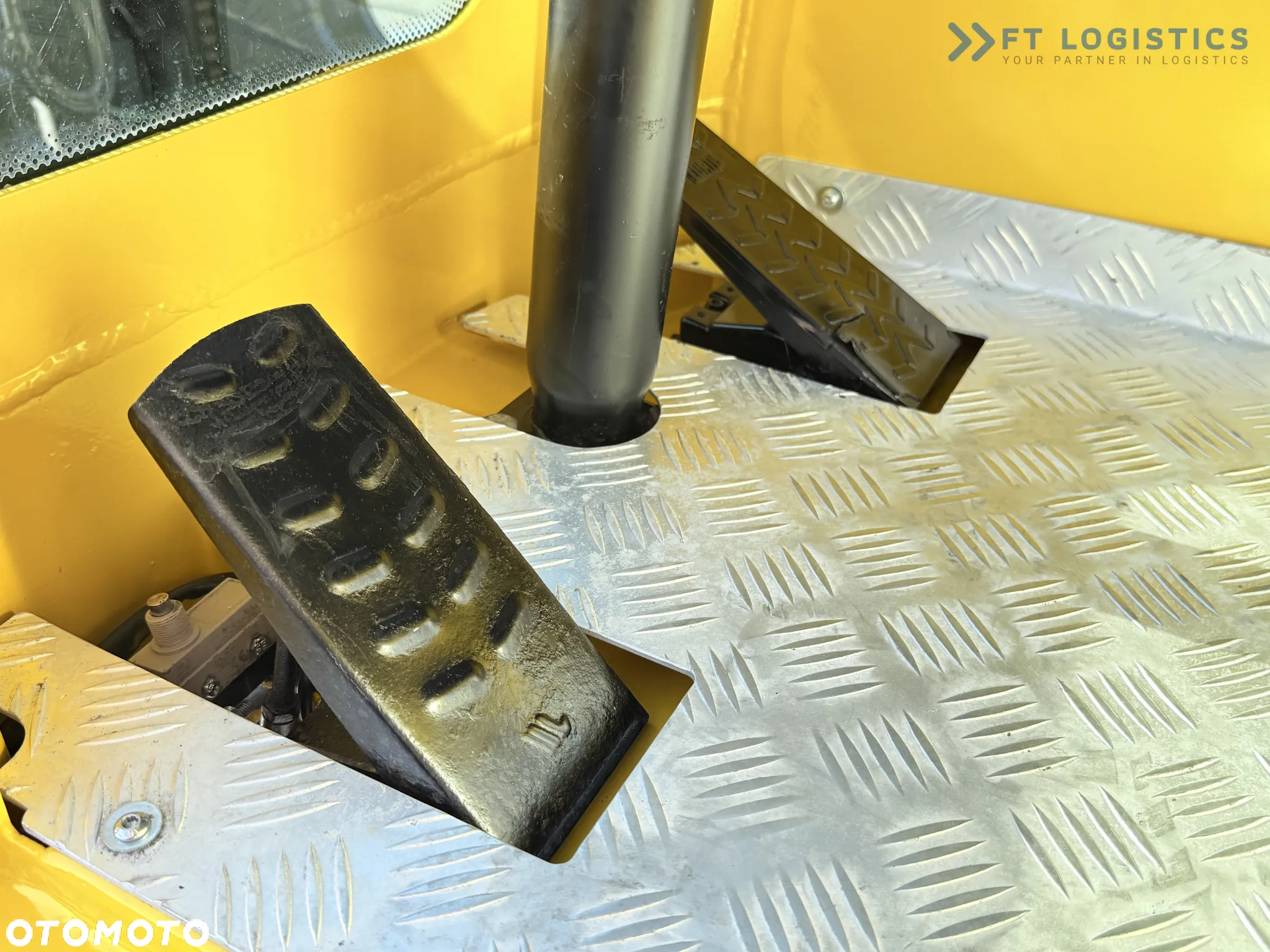 Combilift C5000 / DIESEL / TRIPLEX 6000MM / WOLNY SKOK / POZYCJONER WIDEŁ / WBUDOWANA WAGA / OGRZEWANIE / PEŁNA KABINA / STAN IDEALNY / zeroka oferta wózków czterokierunkowych i bocznych, dopasowanych do różnorodnych potrzeb i zastosowań - 10