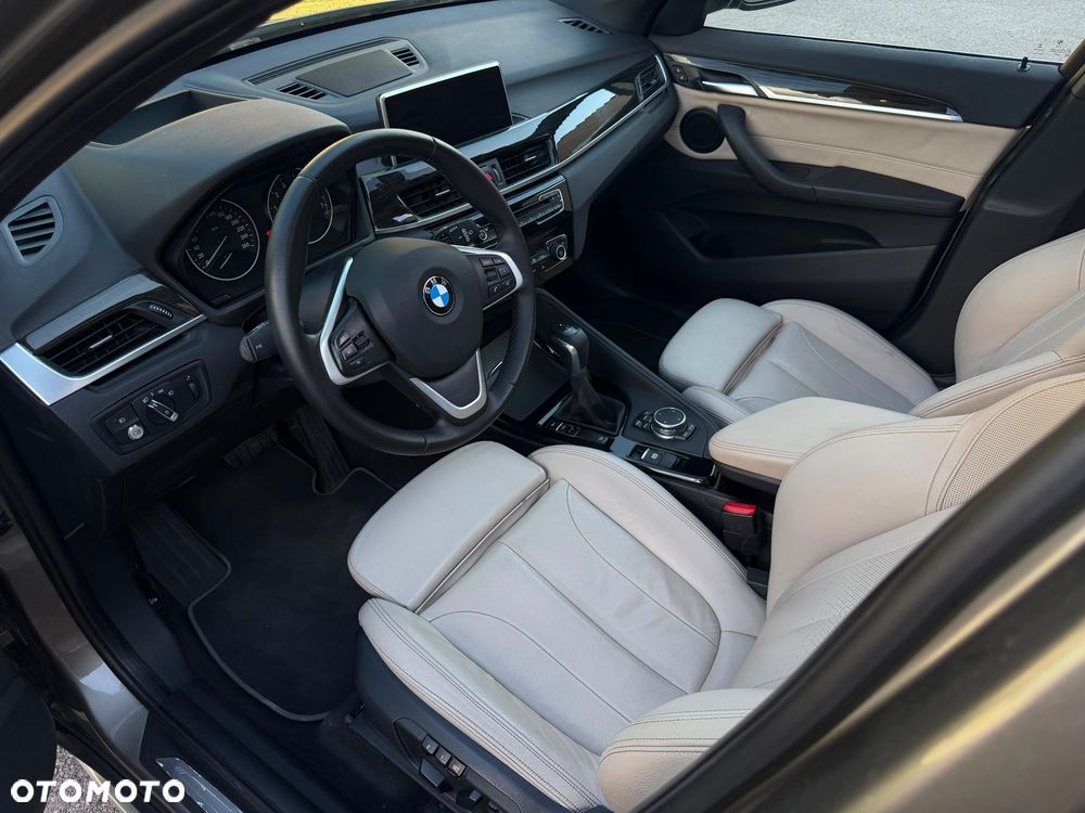 BMW X1 xDrive28i Sport Line - 17