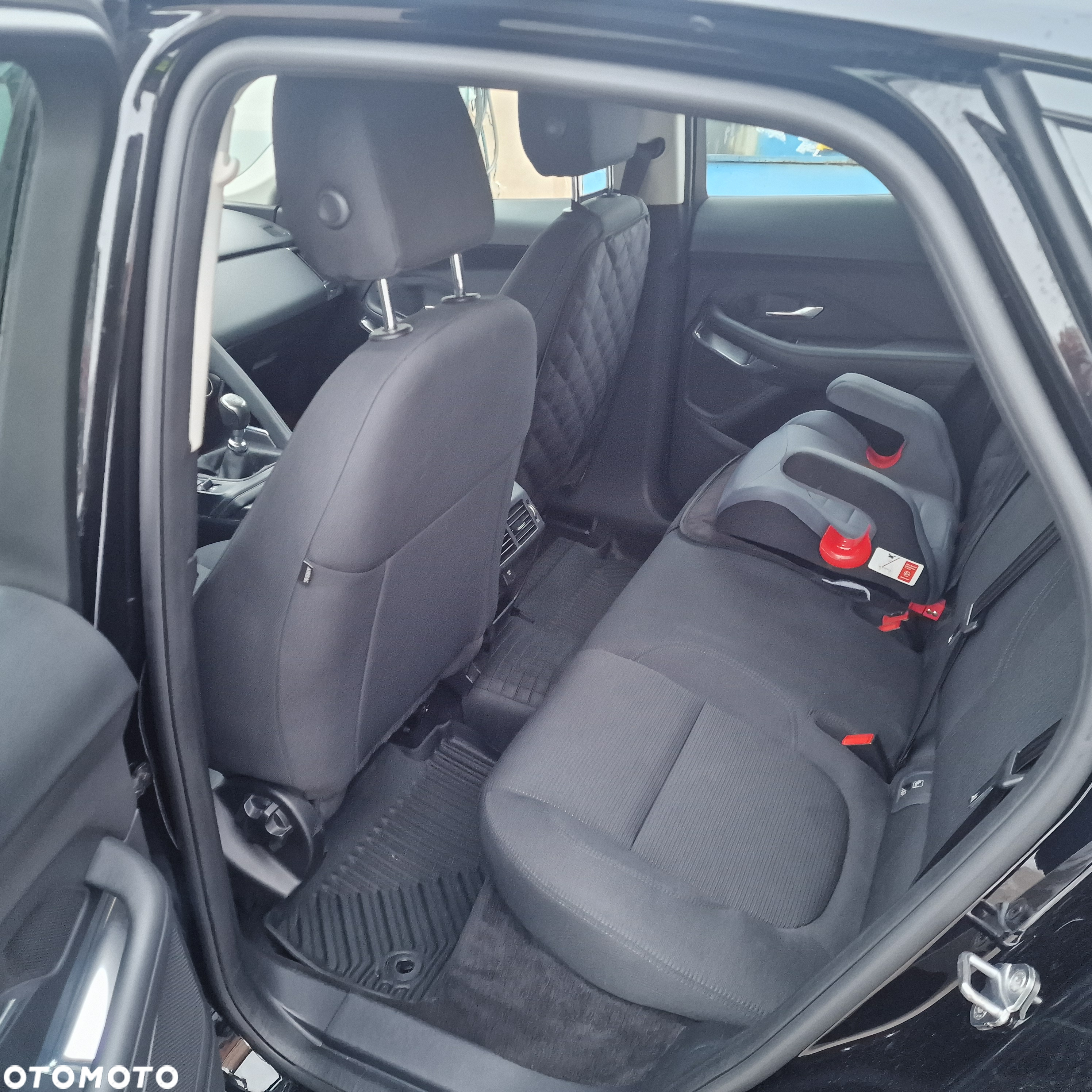 Jaguar E-Pace 2.0 i4D AWD R-Dynamic S - 9