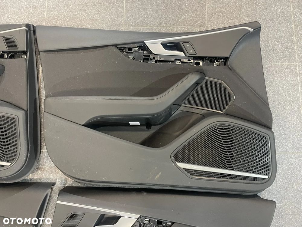 Audi A4 B9 8W boczek tapicerka drzwi B&O - 6