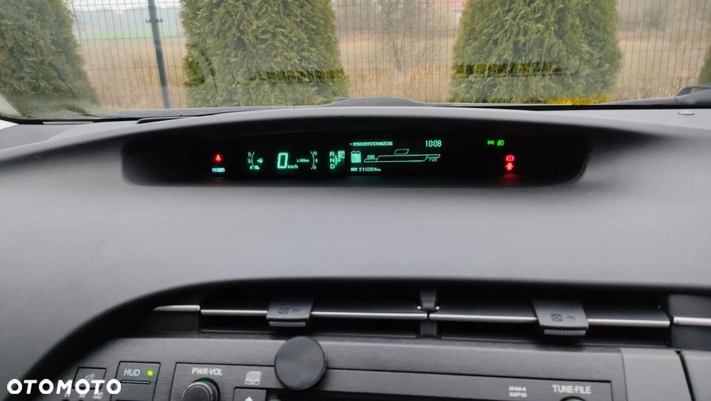 Toyota Prius (Hybrid) Comfort - 8