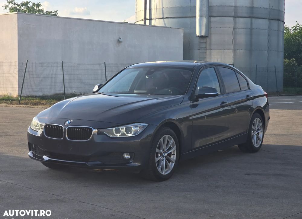 BMW Seria 3 320d xDrive - 2