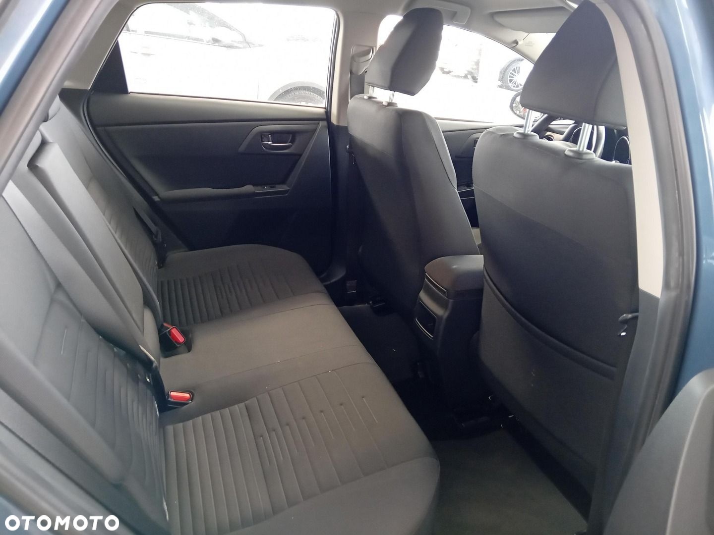Toyota Auris - 12