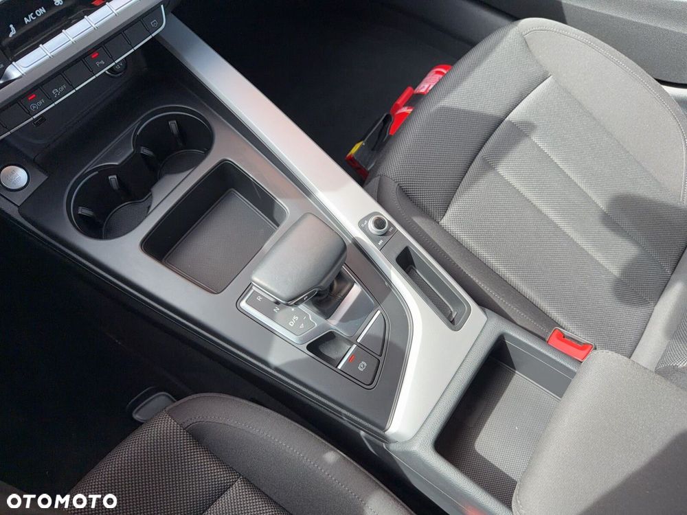Audi A4 Limousine - 18