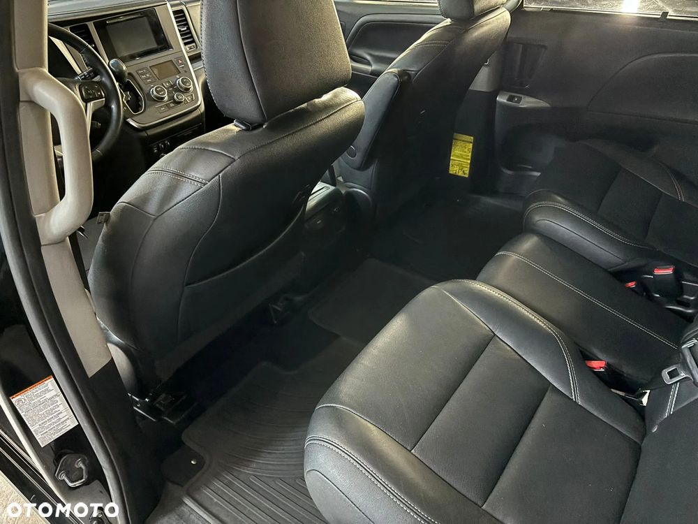 Toyota Sienna 3.5 V6 SE - 4