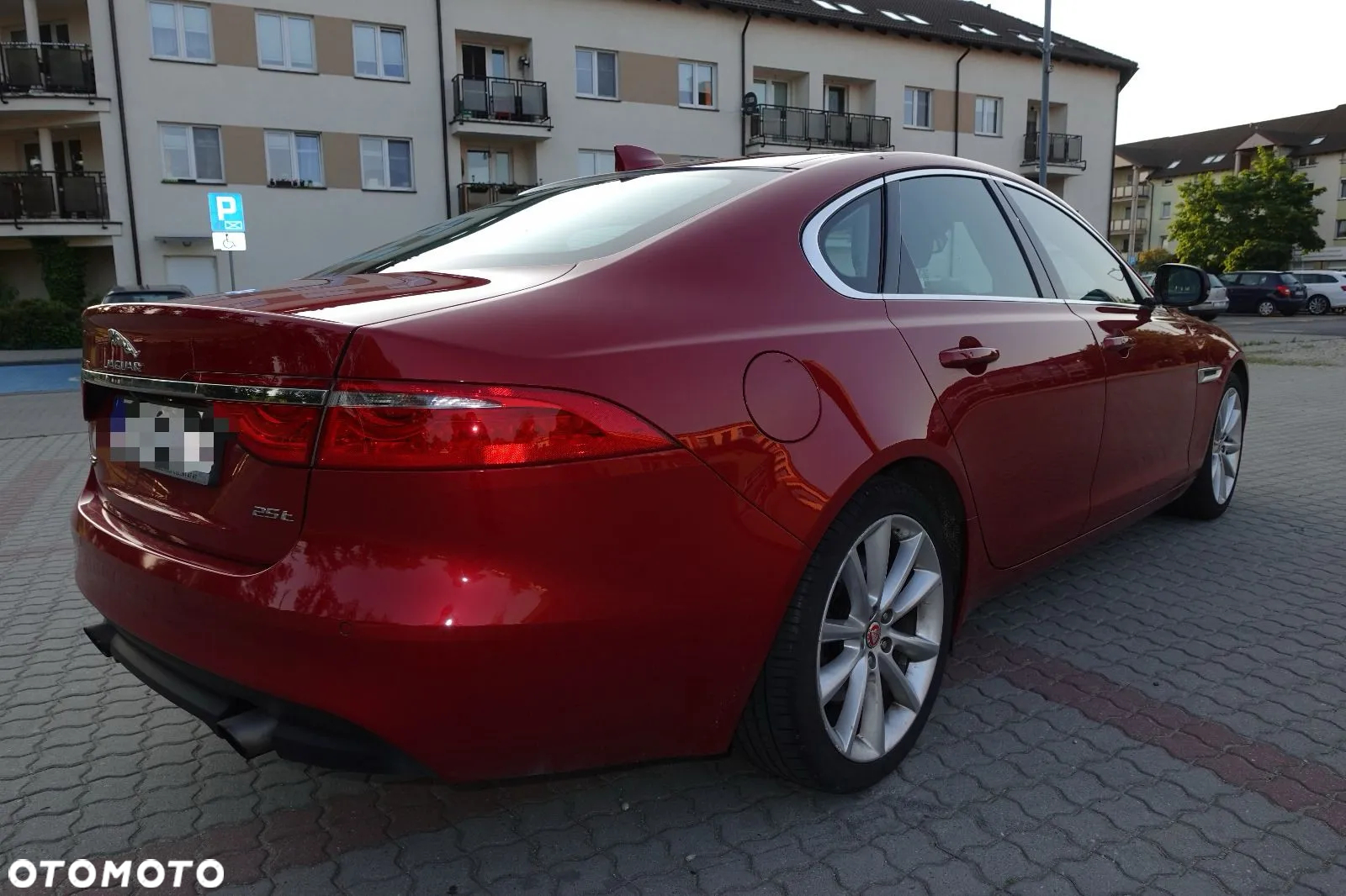 Jaguar XF 2.0 T Premium Luxury - 2