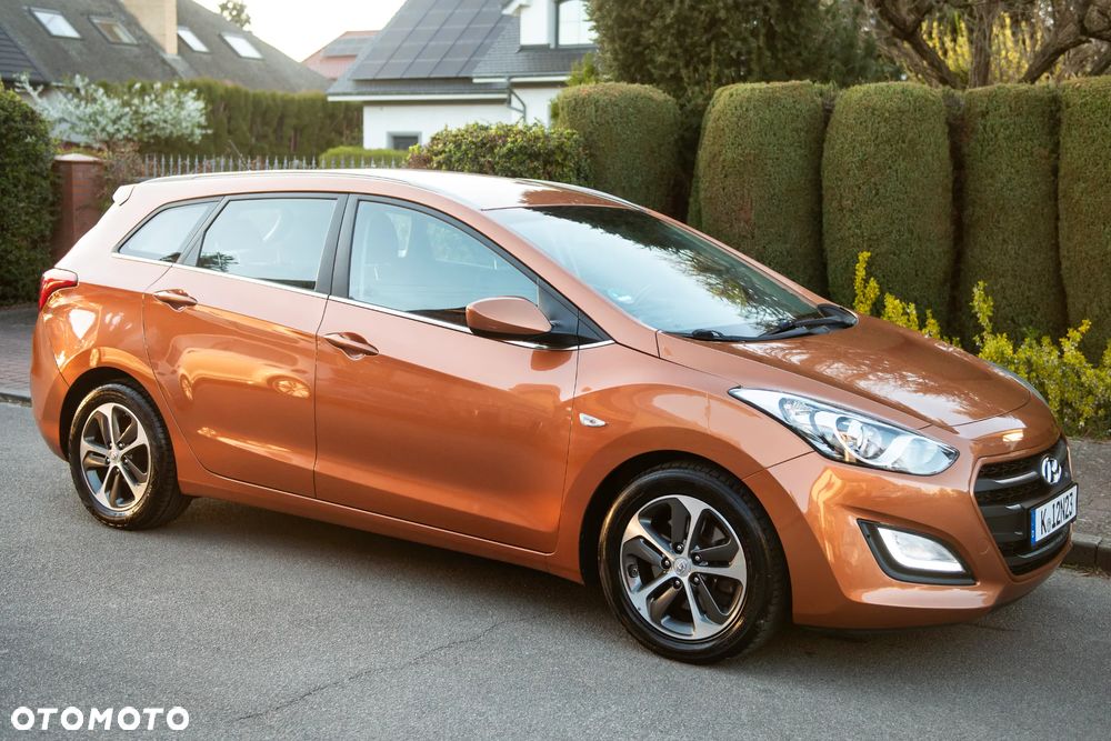 Hyundai i30 1.6 GDI Premium - 11