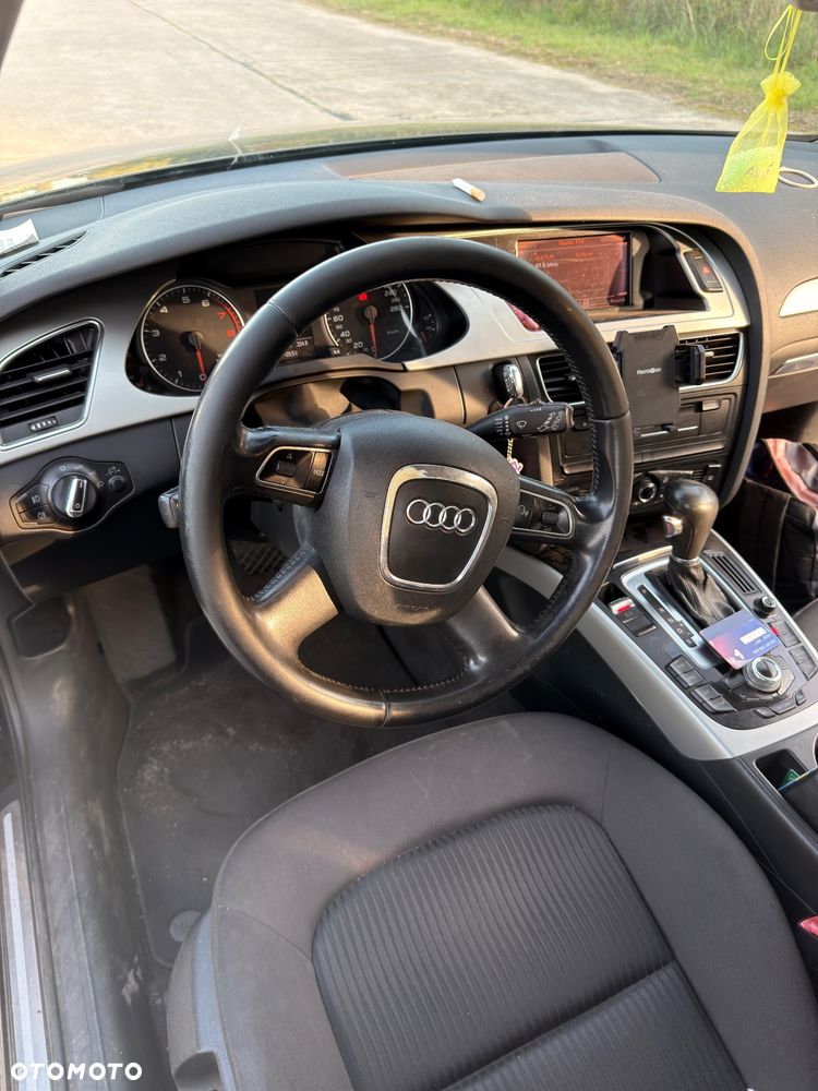 Audi A4 Avant - 13