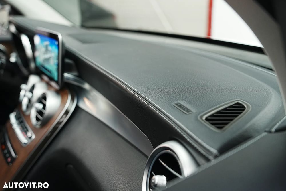 Mercedes-Benz GLC 300 e 4Matic 9G-TRONIC - 30