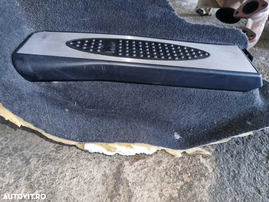 Footrest M BMW seria 1 E81 E82 E87 seria 3 E90 E91 E92 E93 - 2