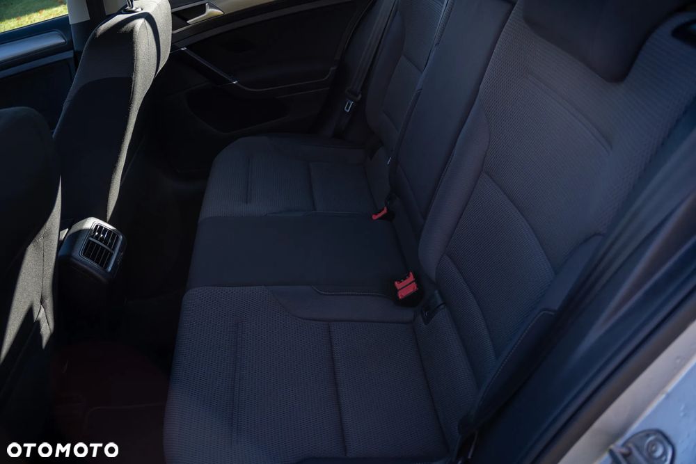 Volkswagen Golf VII Variant Diesel Comfortline - 24