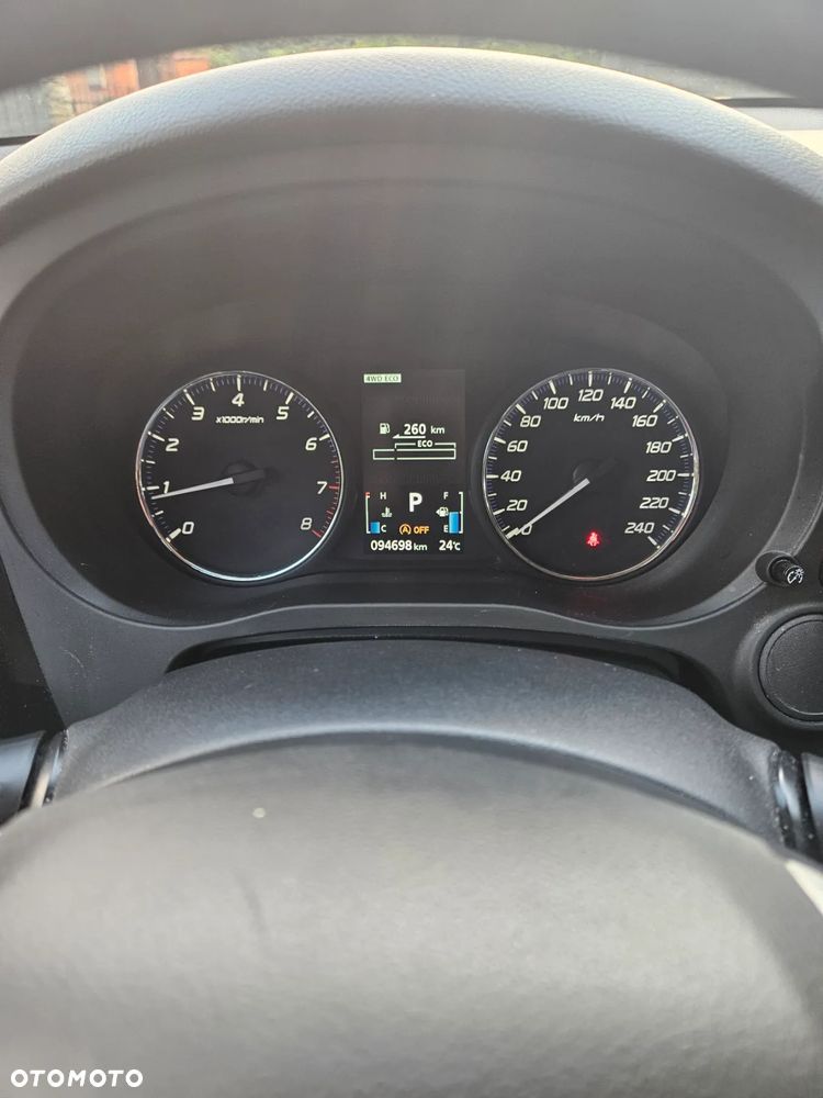 Mitsubishi Outlander - 8