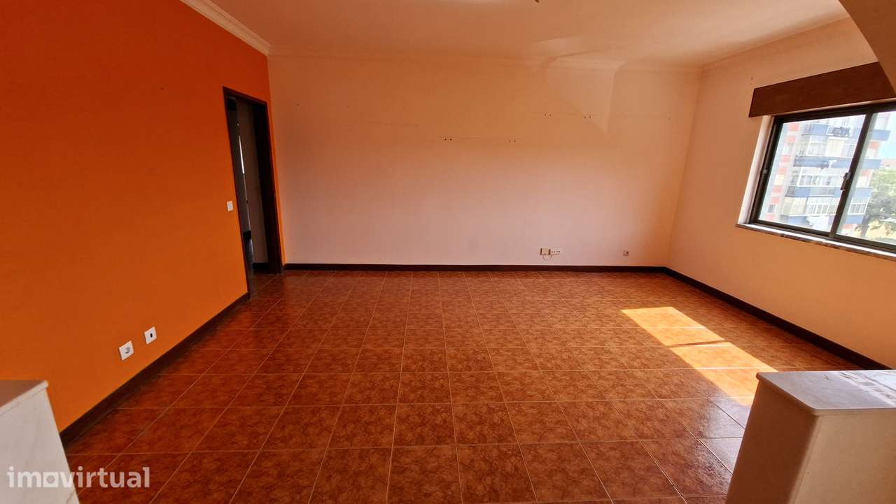Apartamento T3 , 2 WC com 102m² perto shopping em Setúbal - Grande imagem: 4/15