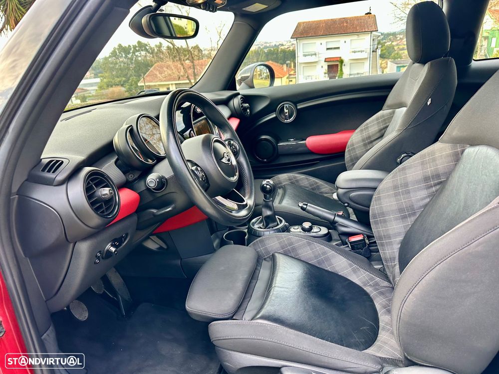 MINI 3 Portas Cooper D - 23