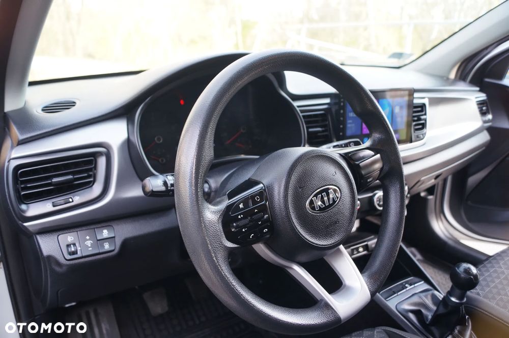 Kia Rio 1.2 L Business Line - 32