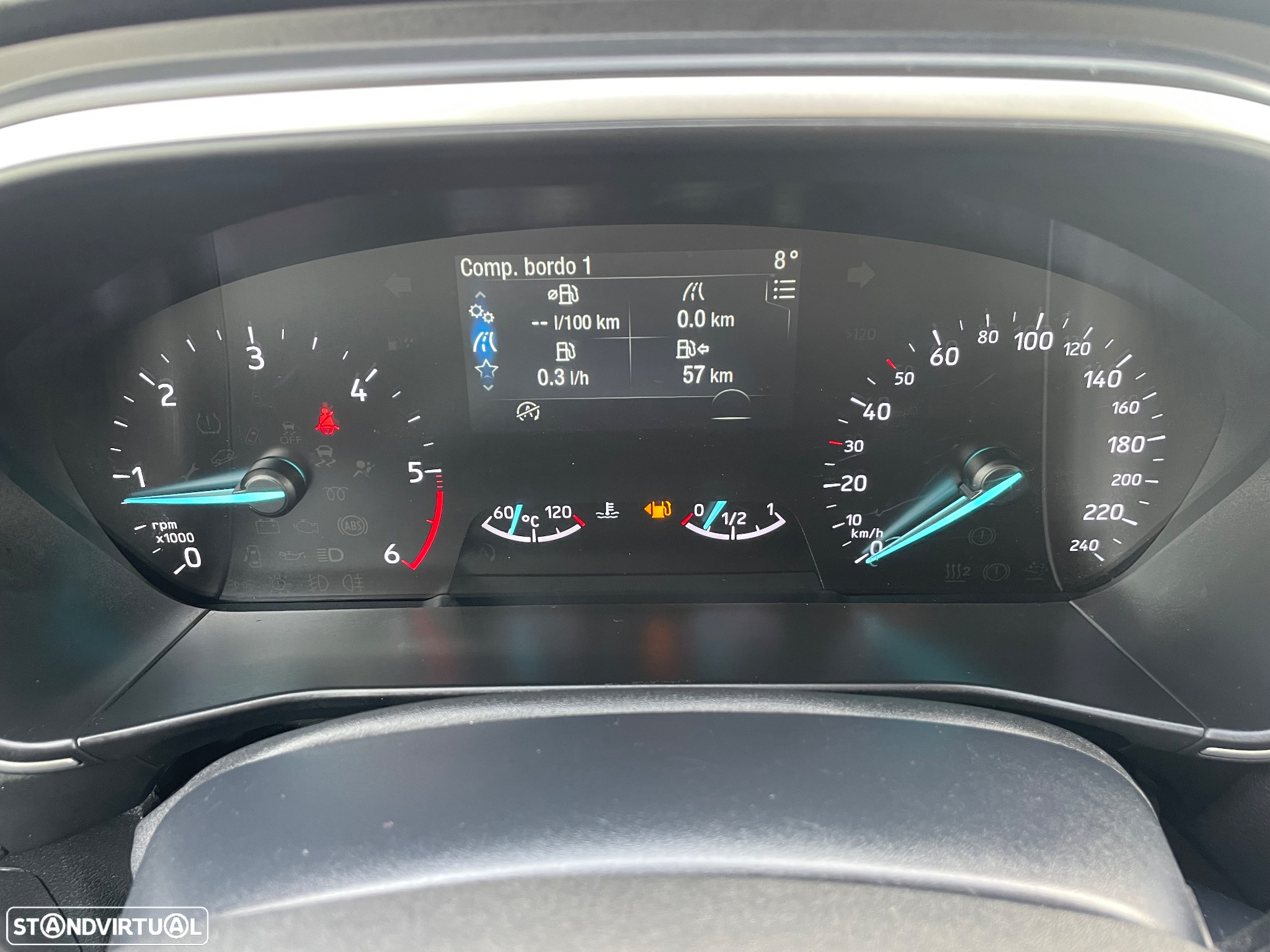Ford Focus SW 1.5 TDCi EcoBlue Connected - 28