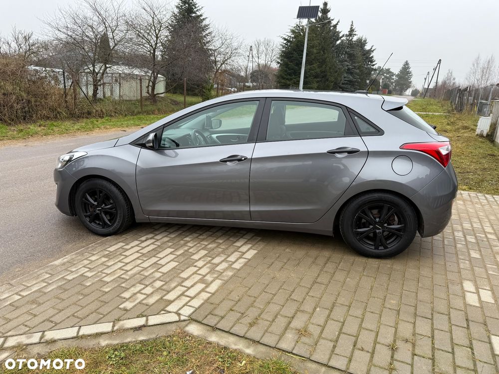 Hyundai i30 1.4 Classic + - 15