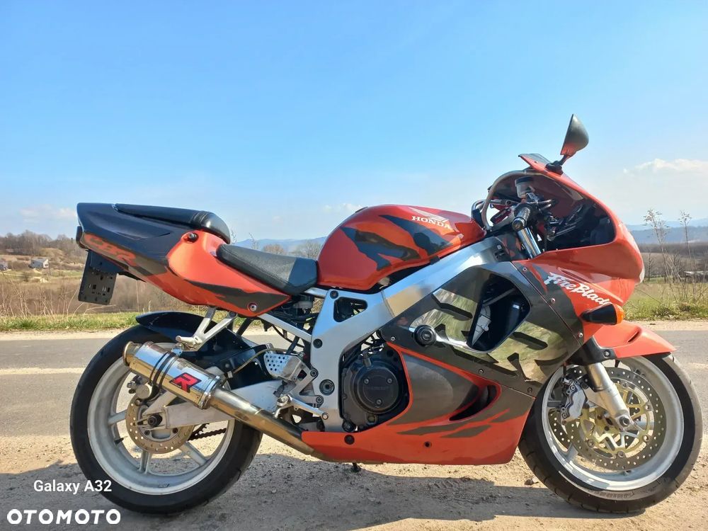 Honda CBR - 1