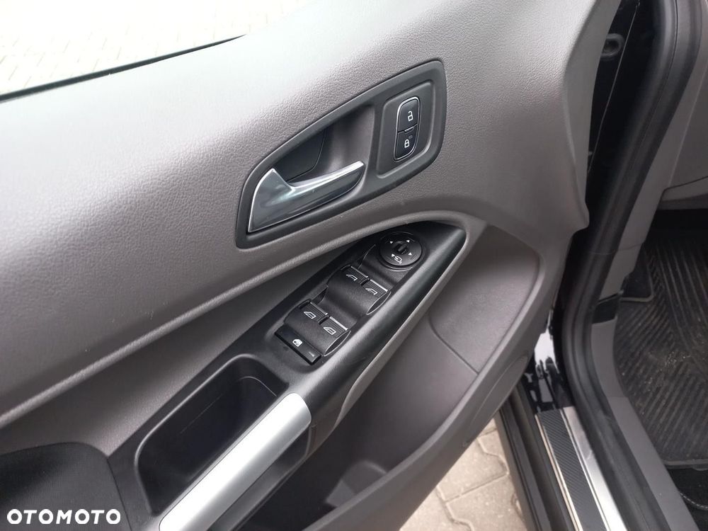 Ford Tourneo Connect 1.5 EcoBlue Titanium PowerShift - 19