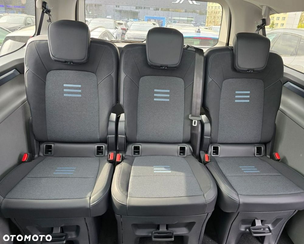Ford Tourneo Custom - 7
