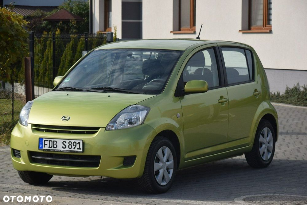 Daihatsu Sirion - 4