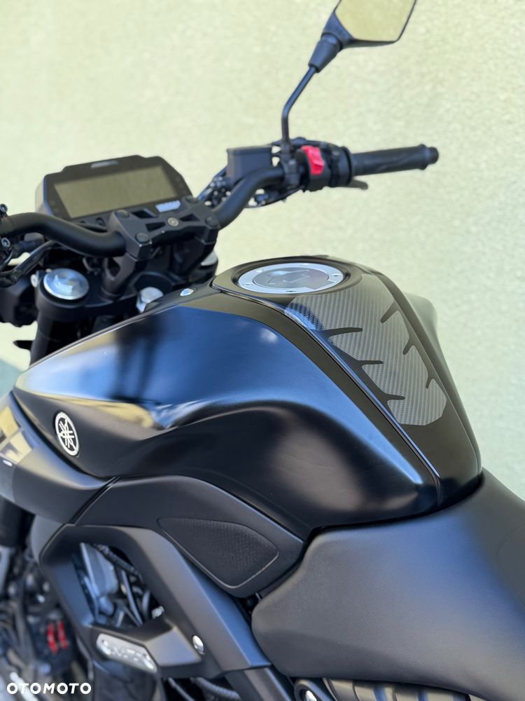 Yamaha MT - 33