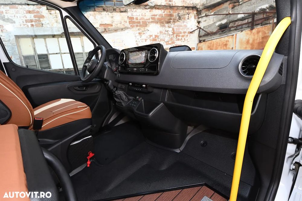 Mercedes-Benz SPRINTER - 23