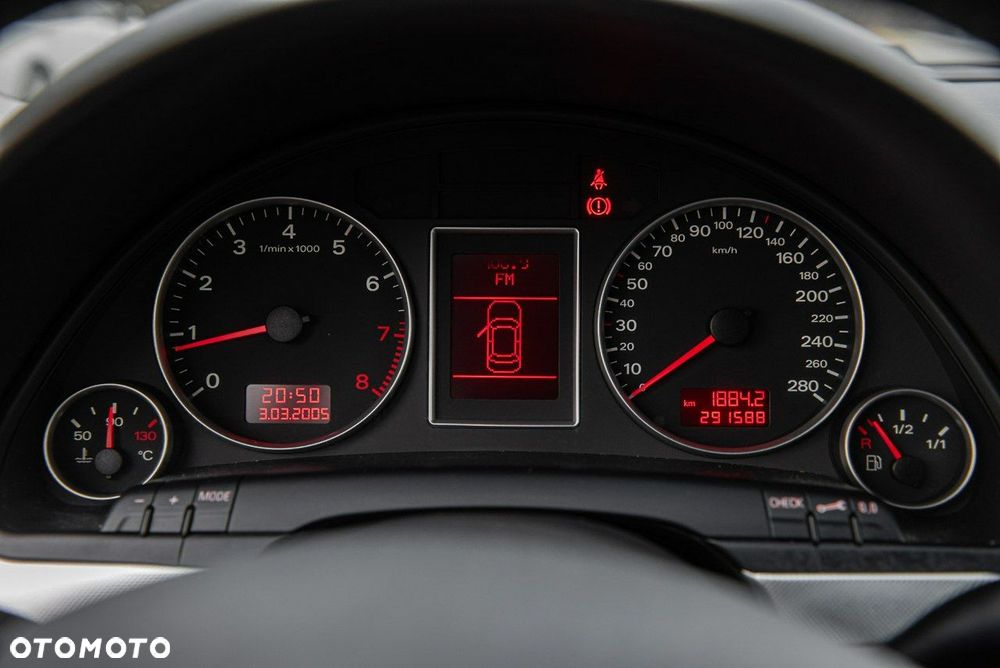 Audi A4 Avant 2.0T FSI Quattro - 25