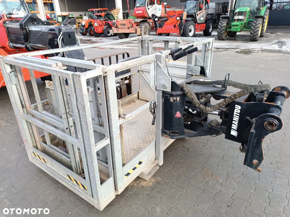 Manitou ładowarka teleskopowa MT 1440 A homologacja pracy z koszem - 13