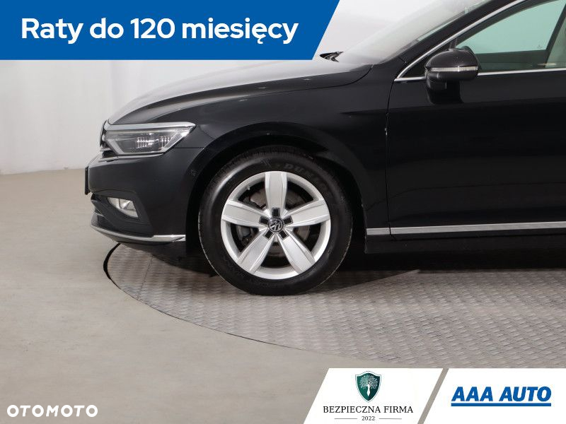 Volkswagen Passat - 15