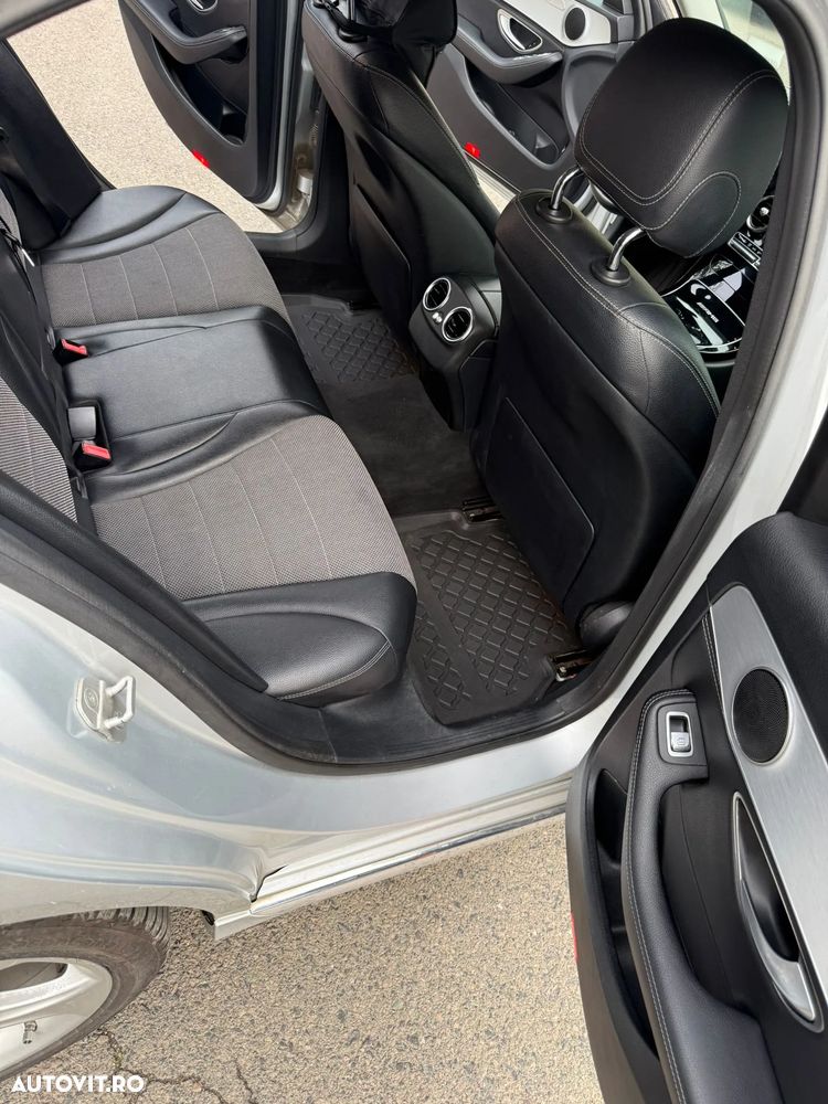 Mercedes-Benz C - 13