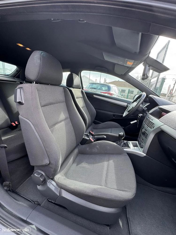 Opel Astra GTC 1.9 CDTi - 9